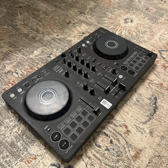 Pioneer DJ DDJ-FLX4 DJ Controller - Picture 3 of 4